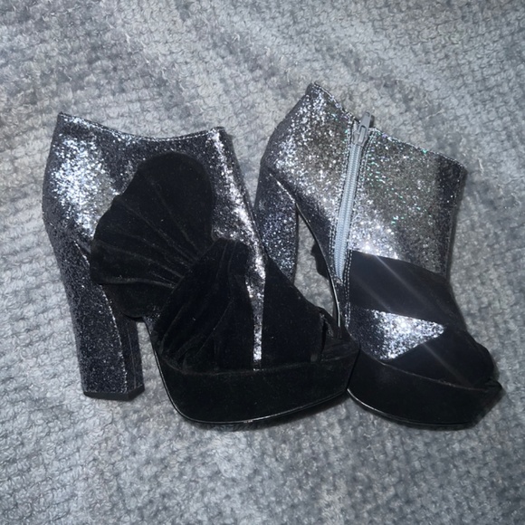 COPY - Glitter booties - Picture 3 of 6